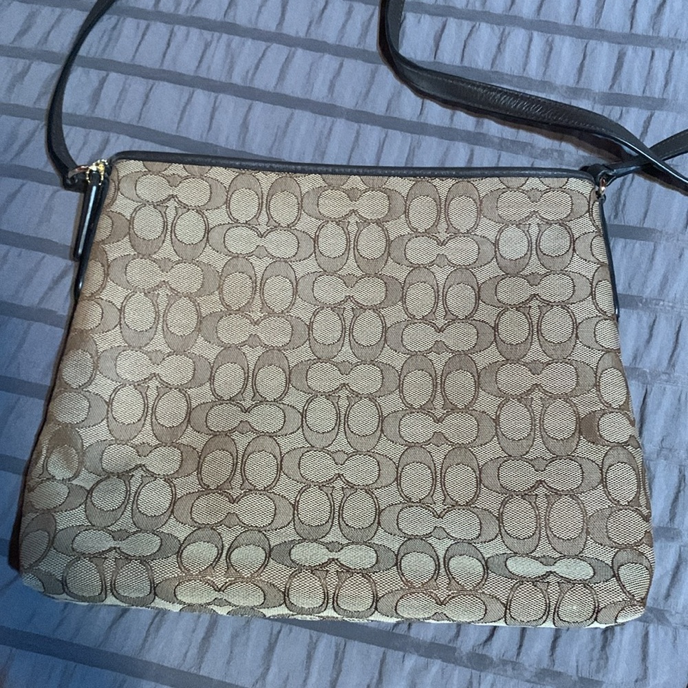 Coach Signature Beige Crossbody Bag - Picture 6 of 6